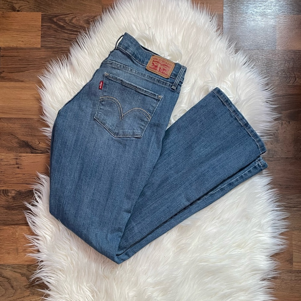 NWOT💛 Levis Bootcut Jeans